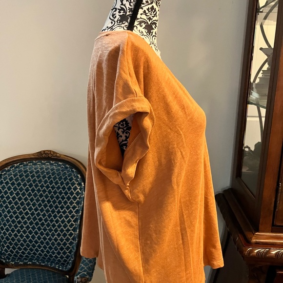 Loft lightweight v-neck sweater in burnt orange. - Picture 4 of 6